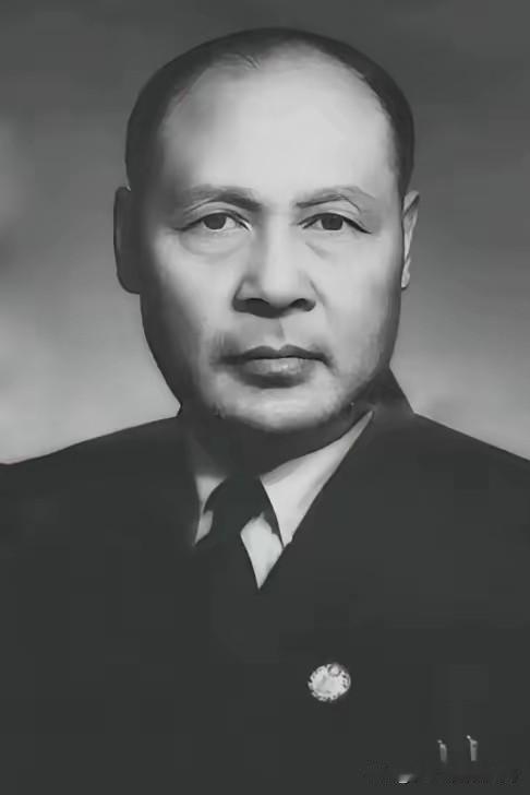 1949年10月1日，杀害我党300多条人命的杨虎，登上了天安门，参加开国大礼，