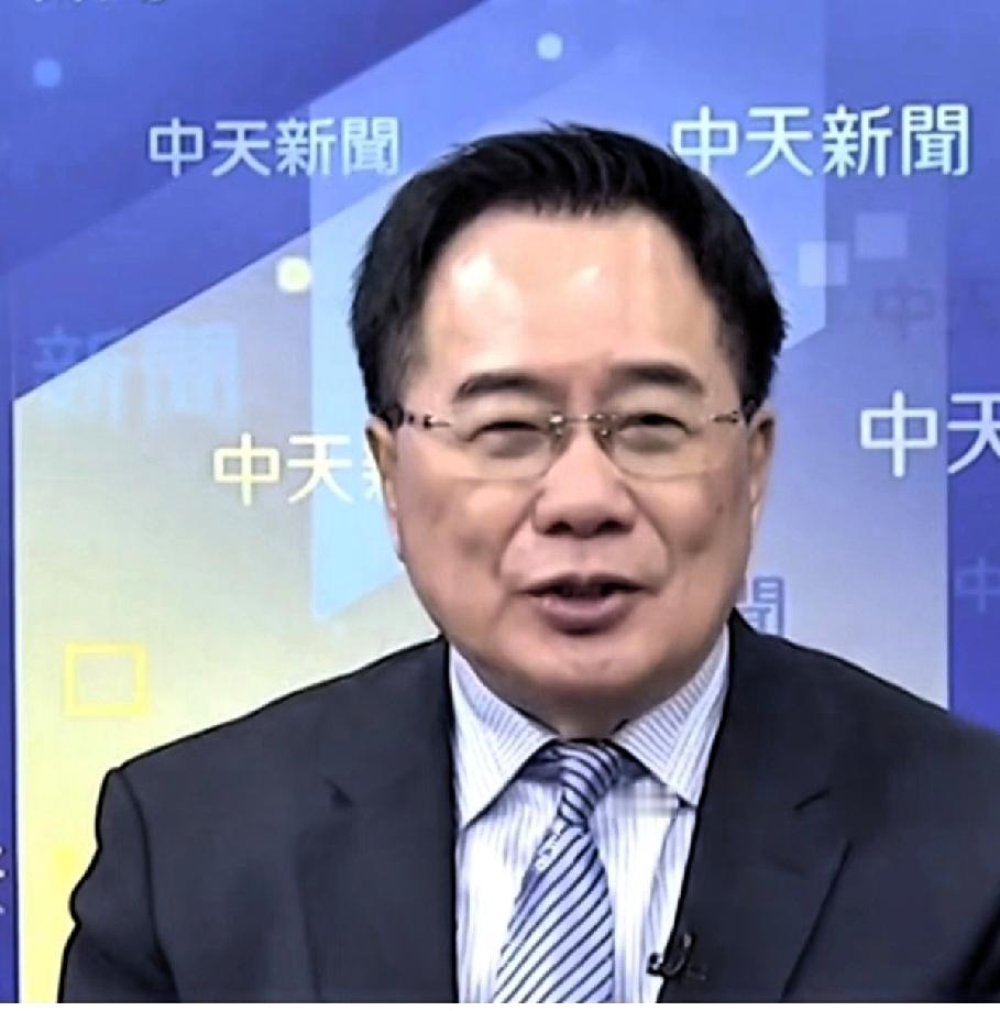 邱毅分析称，马英九与蔡正元的关系，绝非寻常的简单。马英九身边的人都称蔡正元是“马