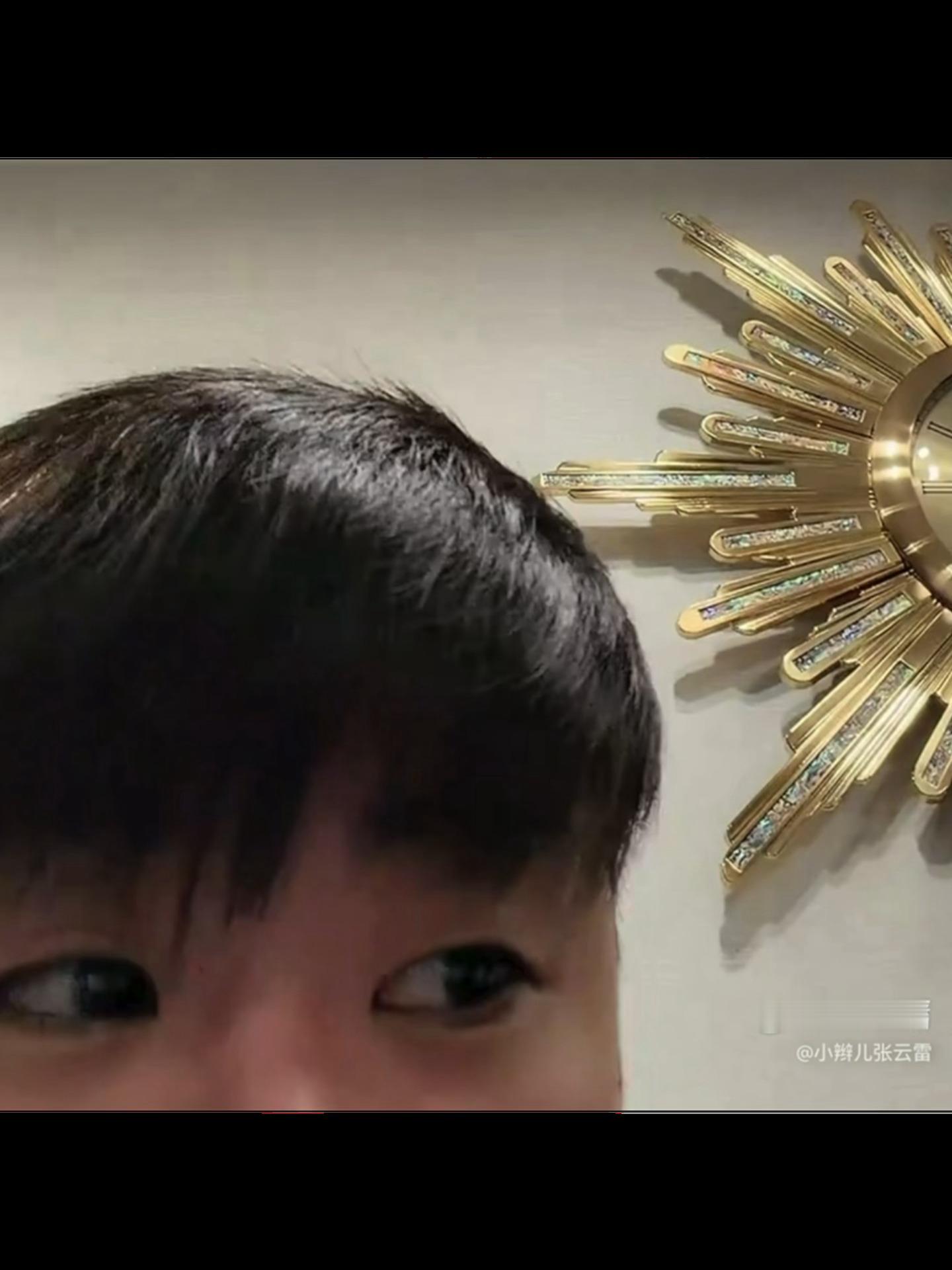 萌物再萌在尴尬的时候也会战术性咳嗽可爱死了​​​