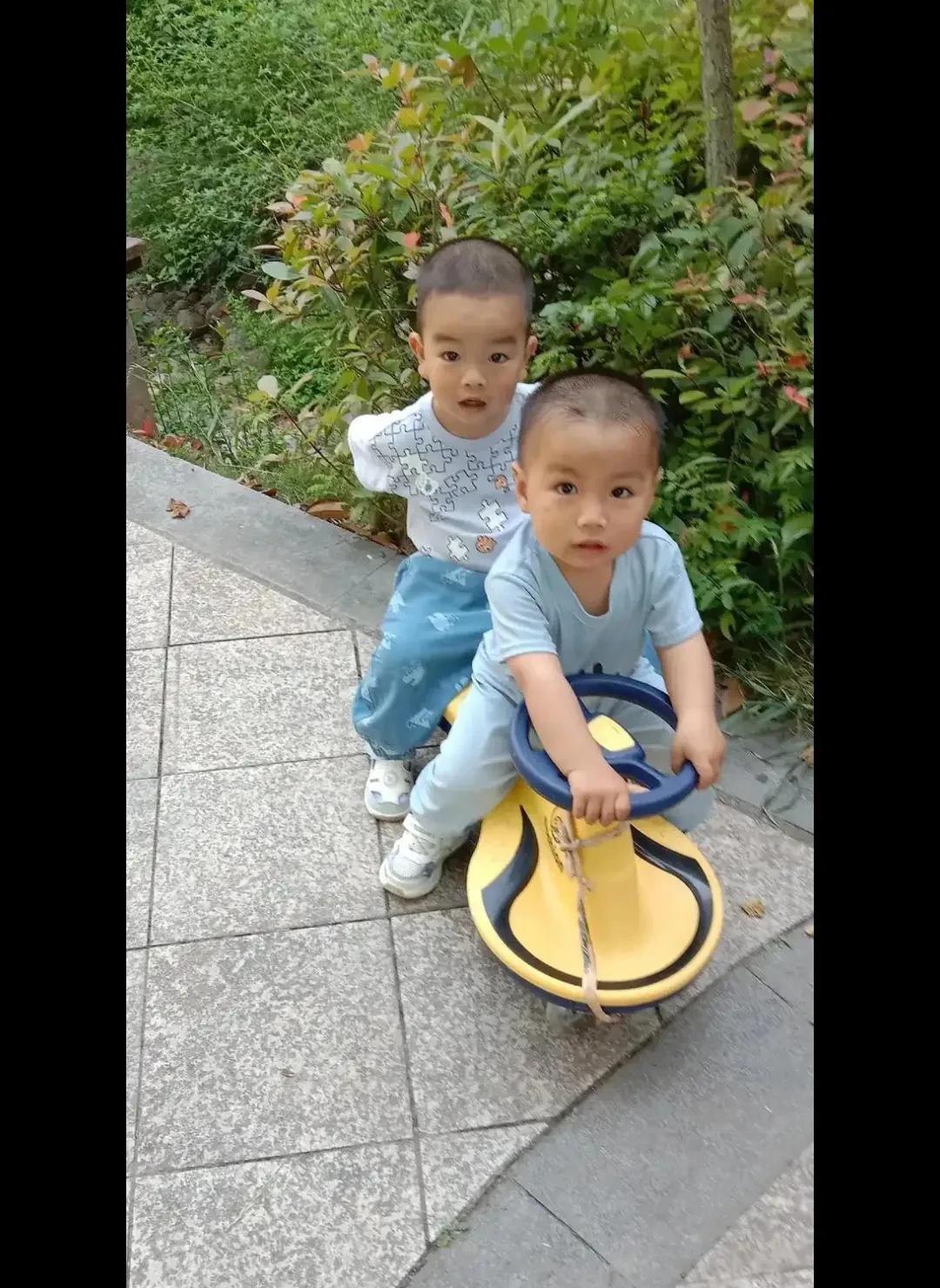 儿媳说我小题大作，我却觉得那是基本的教导，今天非要请大家帮我评一下理。楼上邻居