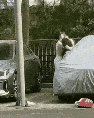 这么粘人的女孩越来越少了