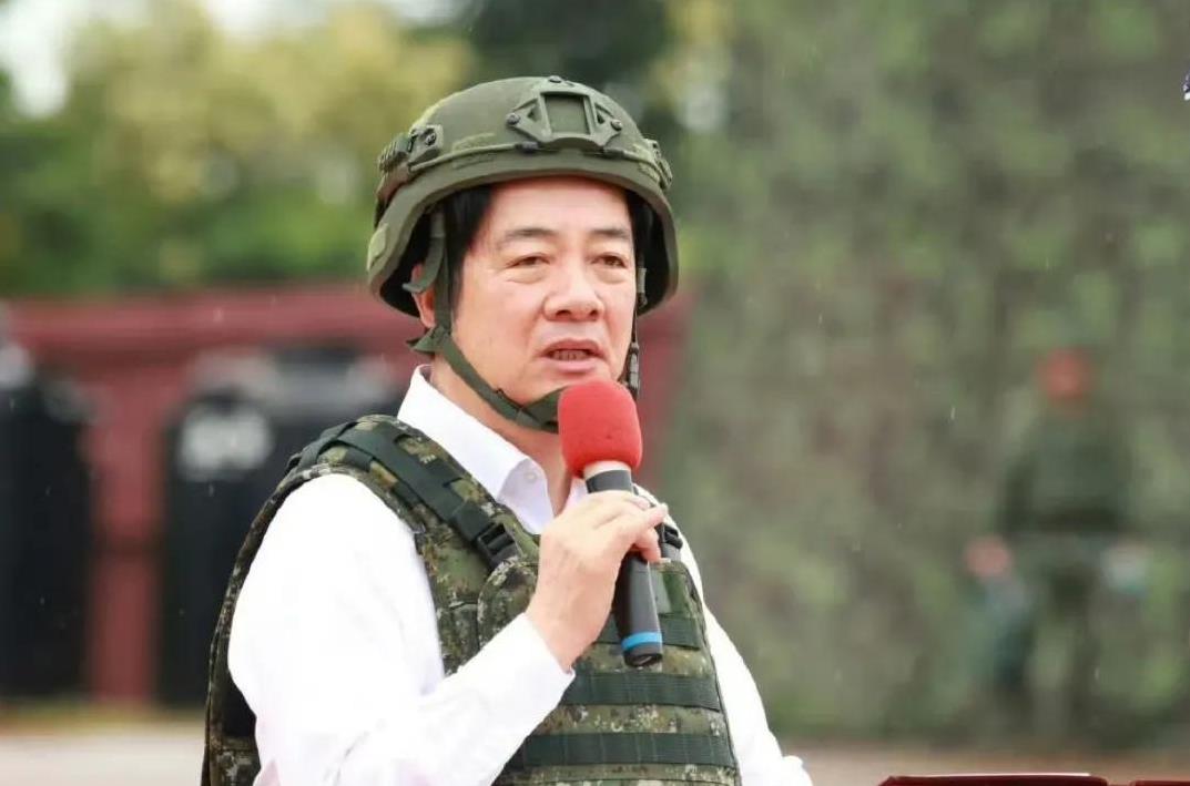 怎么看都像是一只赖蛤蟆！