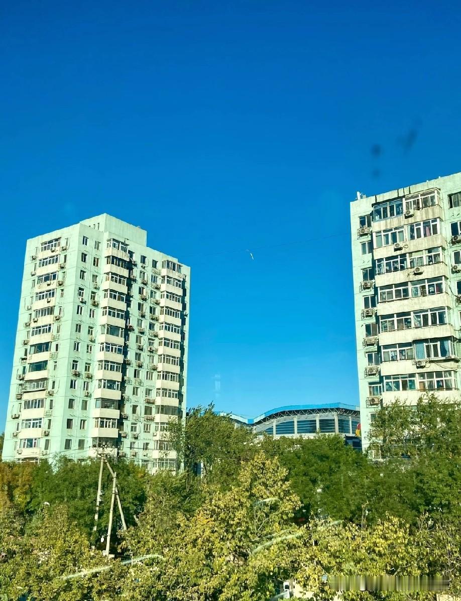 朝鲜中央通讯社称，朝鲜为阵亡士兵家属开放平壤新住宅区。路透首尔2月16