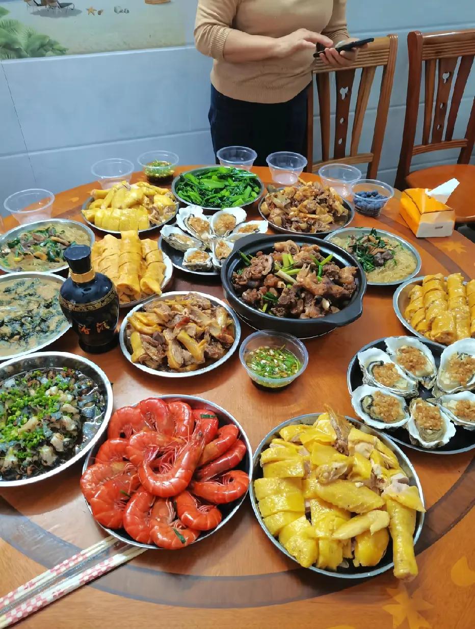 这一桌菜，在两广，海南，是什么水平？