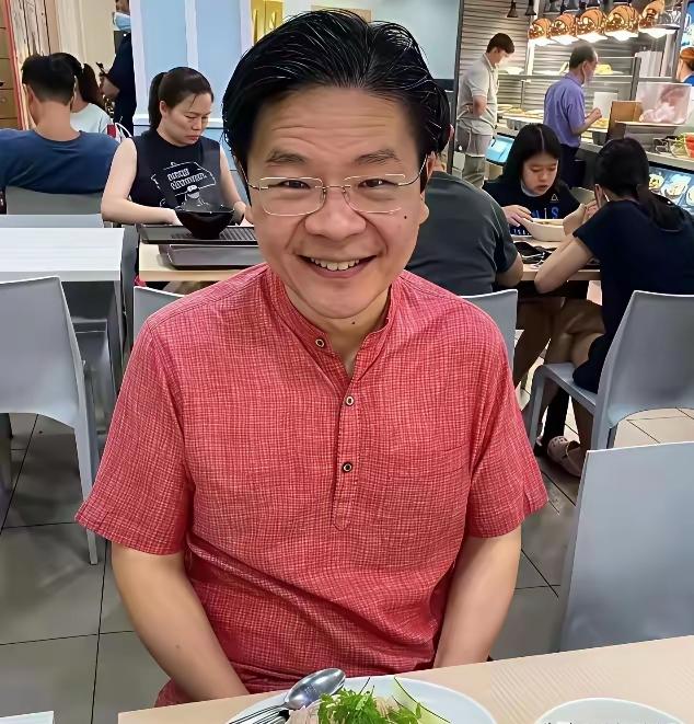 新加坡总是拼命想证明自己和中国没关系，其实这种想法挺可悲的。首先一点，你的肤色