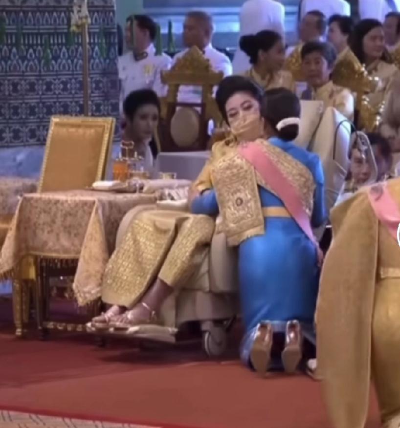 颂沙瓦丽唯一的盼望就是她这个宝贝女儿，好不容易把女儿养这么大。可是她又失去了唯一