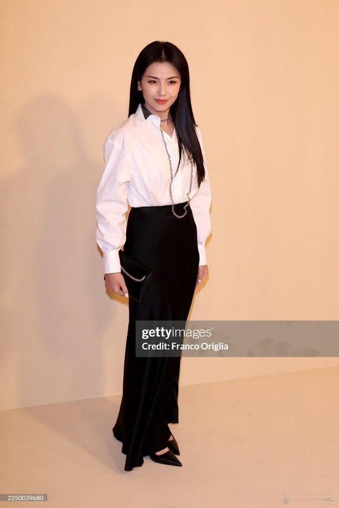 刘涛扛住了G社镜头说好的“生图照妖镜”呢？我只看到了美得惊人的刘涛！！简约的穿