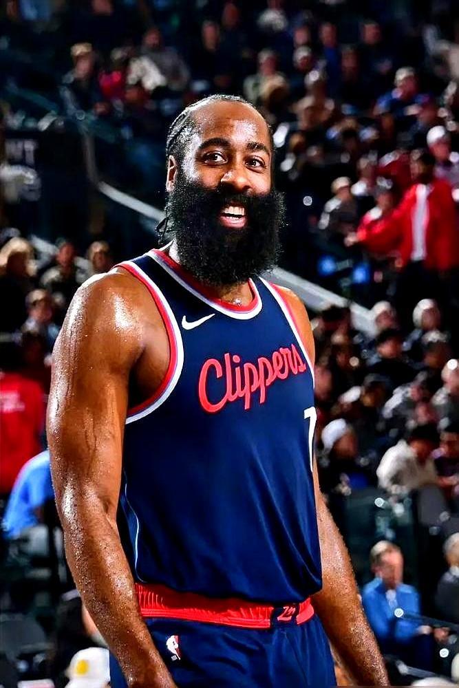 0.3秒，他故意罚丢112平，灯红，哈登第二球砸前铁，0.3秒蹿出去，后仰