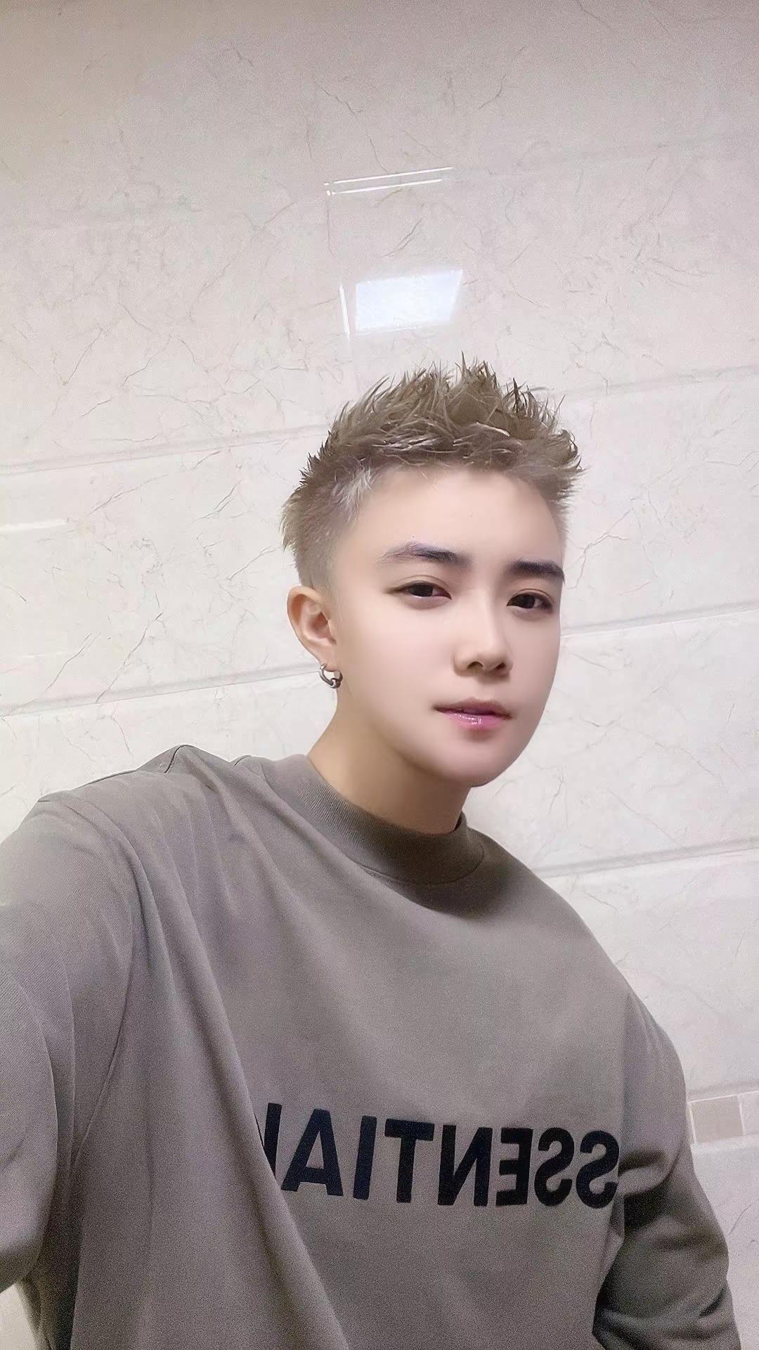 我将成为把妹界的一片天可狼可奶