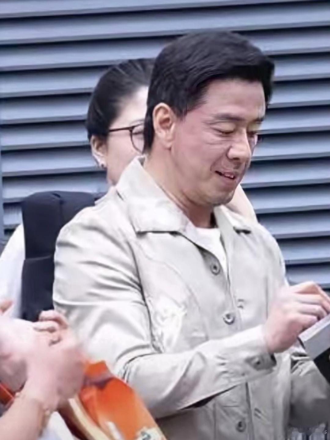 杨坤都变成这样了是真的无所谓了吗？一点身材管理也不做吗？