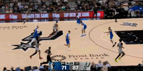 赤裸裸的藐视……太过分了马刺这个球有点太欺负人了……马刺这次进攻回合面对独行