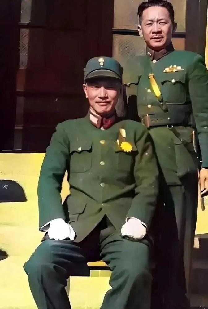 1949年7月，国民党陆军总司令张发奎对代总统李宗仁说：“老蒋在广州，身边就十几