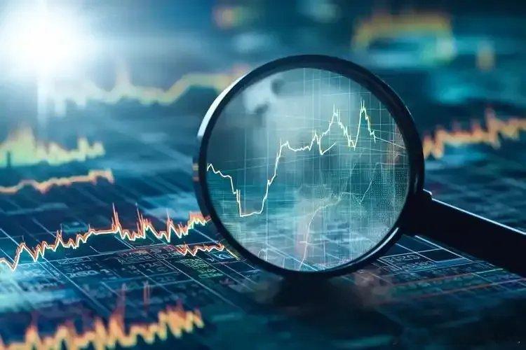 锂电产业链全梳理一、上游材料1. 锂矿：天齐锂业、赣锋锂业、盐湖股份、藏格矿业、