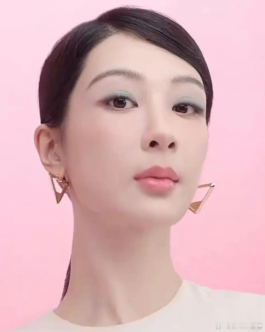 杨紫的Prada广告💄广告，你被种草了吗？​​​