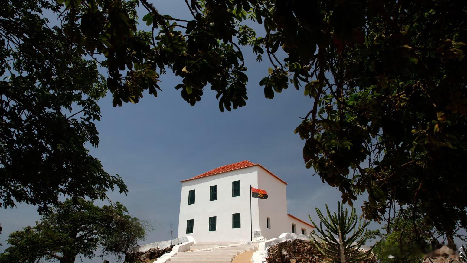 【安哥拉奴隶博物馆直面奴隶贸易中最黑暗的恐怖】（CNN）在罗安达郊外，一座坐落在