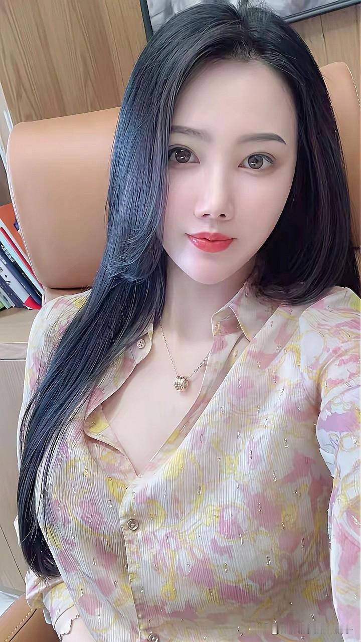 今日份人设，性感美颜小姐姐[害羞][害羞]