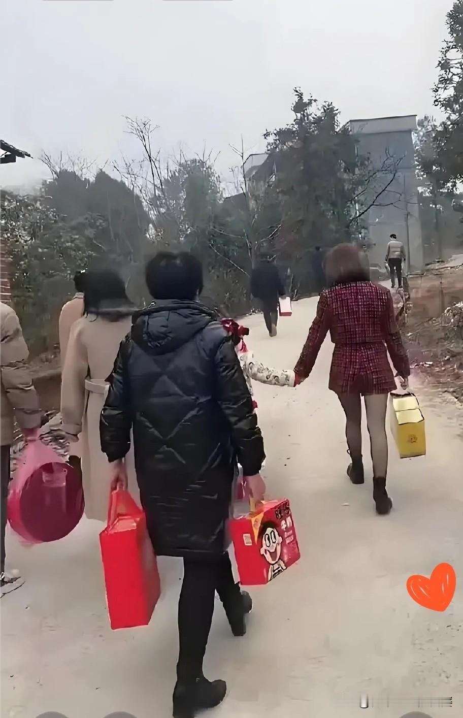 2026春节刚过，我们家族群直接拍板：走亲戚必须改革，这才是成年人最舒服的团圆方