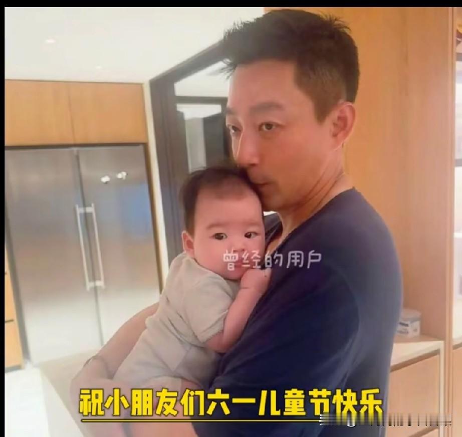 没想到六一到了，被人家称傻乎乎的汪小菲最富有，王思聪也得退居后位了。。看看有小霖
