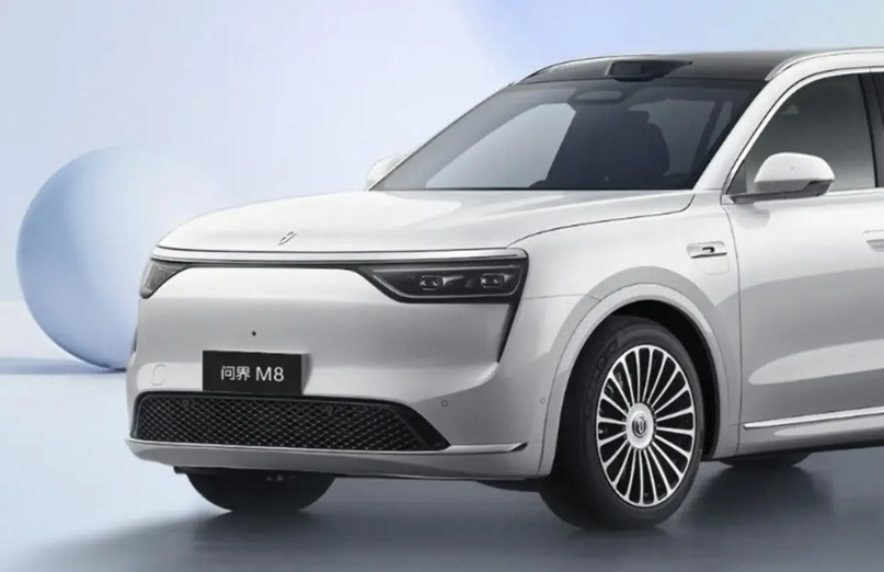 车无完车，来看看大型SUV设计失败的地方。1.问界M8，耷拉的前大灯。2.