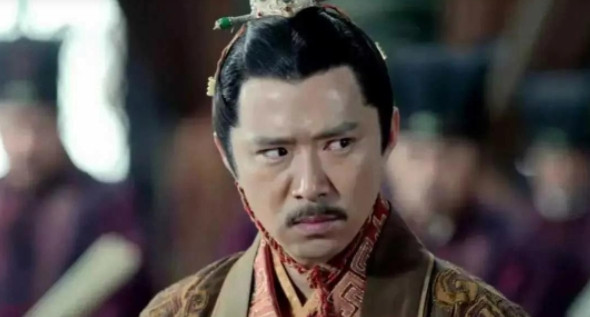 2015年，孔笙筹拍《琅琊榜》，高鑫去面试太子一角，却被导演一口拒绝：“你太瘦了