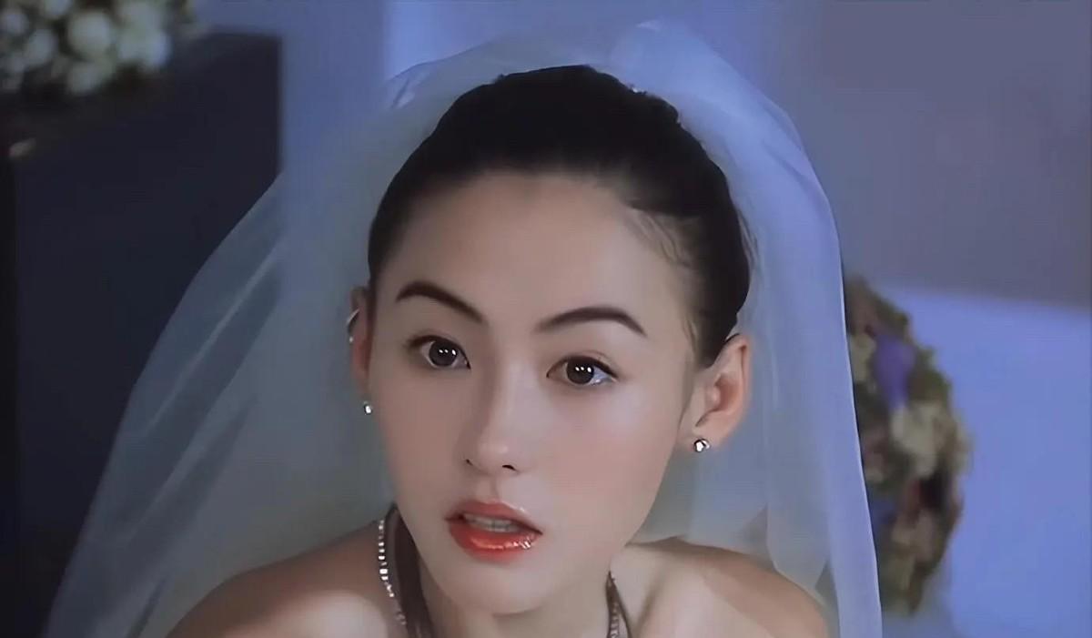 看他们仨这十几年感情纠葛真是给我整懵了。你说张柏芝这颜值搁娱乐圈都算天花板级别了