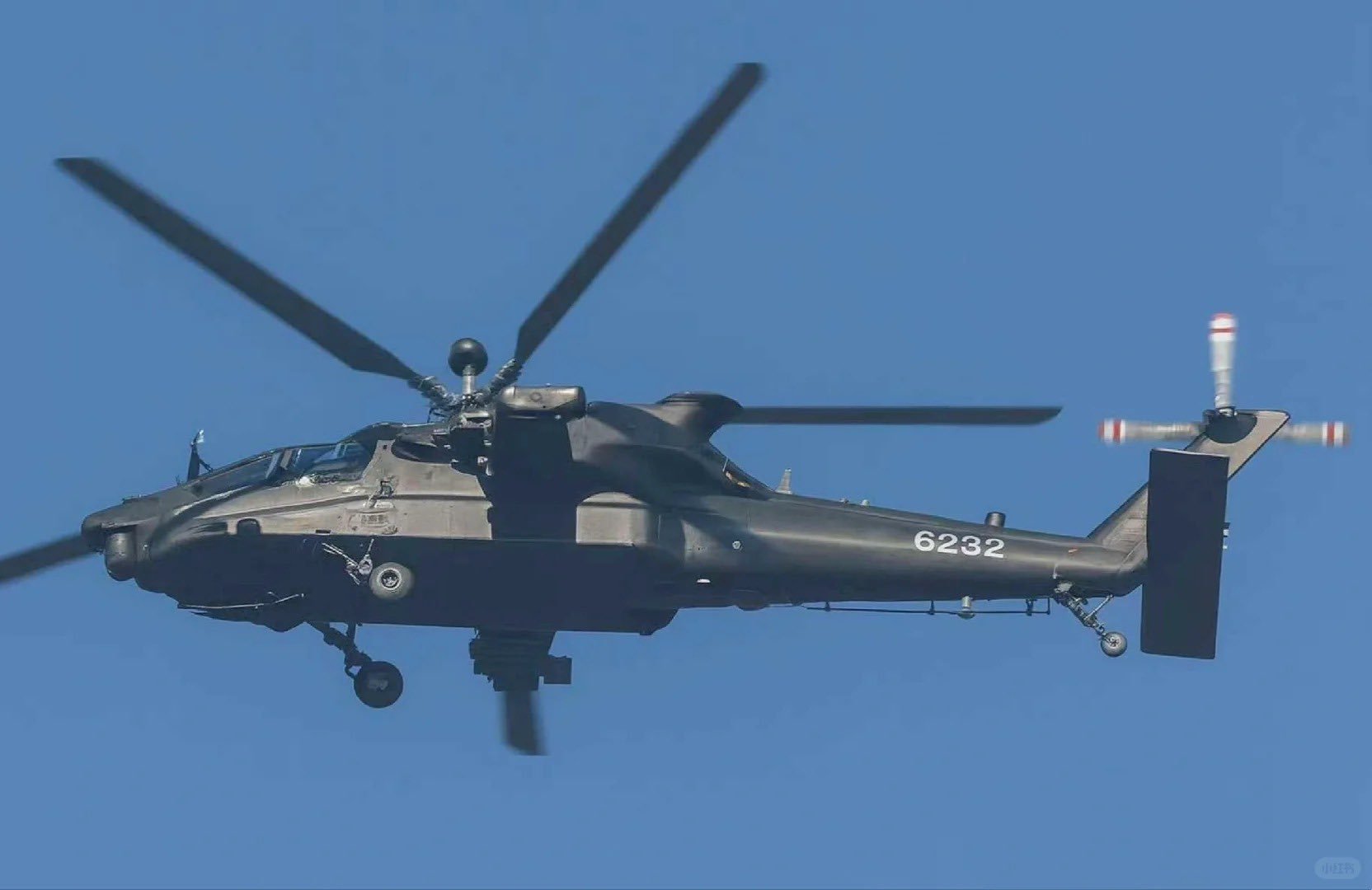 抛开事实不谈，这个直升机颜值有很大提升空间啊。