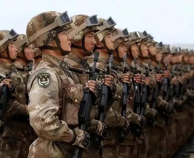 现在不少西方国家，尤其是美国，都在思考一个问题：中国人民解放军的战斗力到底有多强