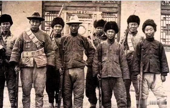 辽河大土匪杜立三（1880—1907），原名杜国清（又称杜国义），字阁卿，乳名立