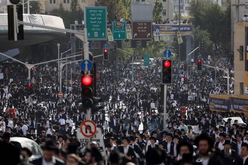 【以色列20万极端正统派犹太人大规模抗议征兵豁免将被取消】海外新鲜事以色列首