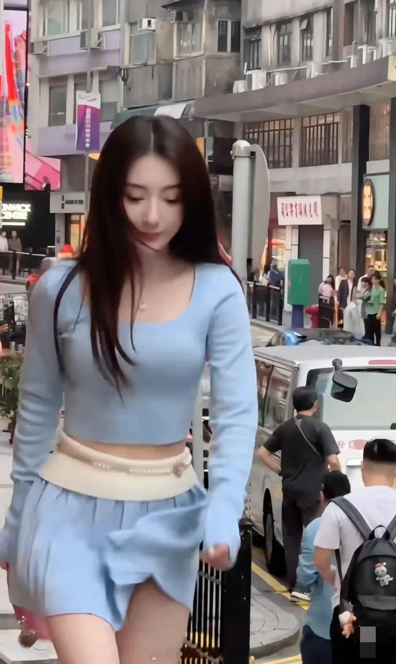 方媛怎么突然那么漂亮了？长发披肩，好像张柏芝啊！感觉比张柏芝好看，而且37岁了，