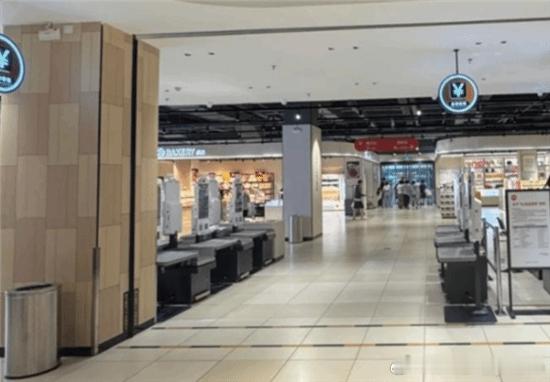 永辉超市拜师胖东来两年累计亏50亿2024年5月，永辉超市高管团队专程前往河南