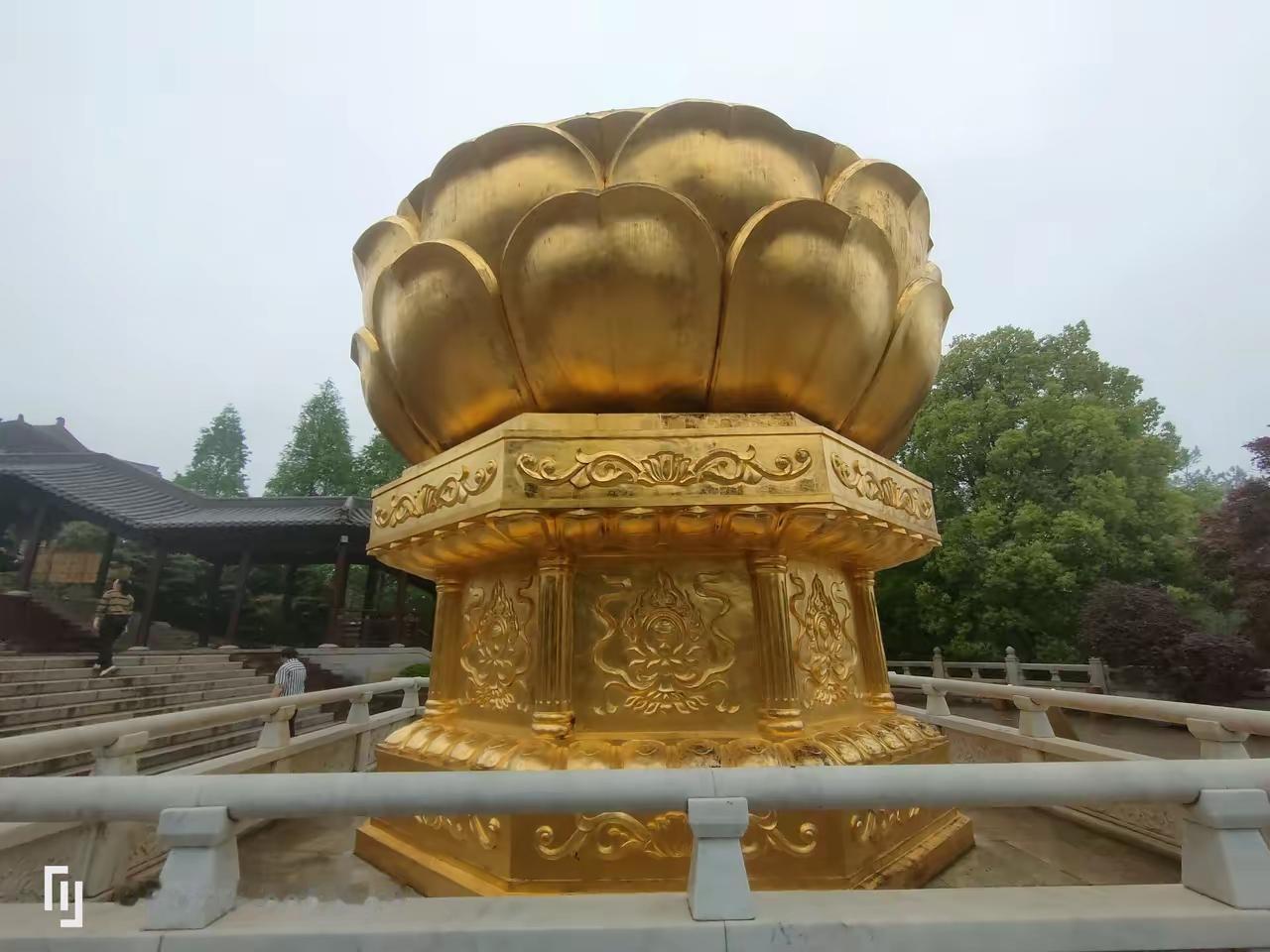 “相濡以沫”的本义不是赞美相濡以沫出自《庄子》，是说两条鱼被