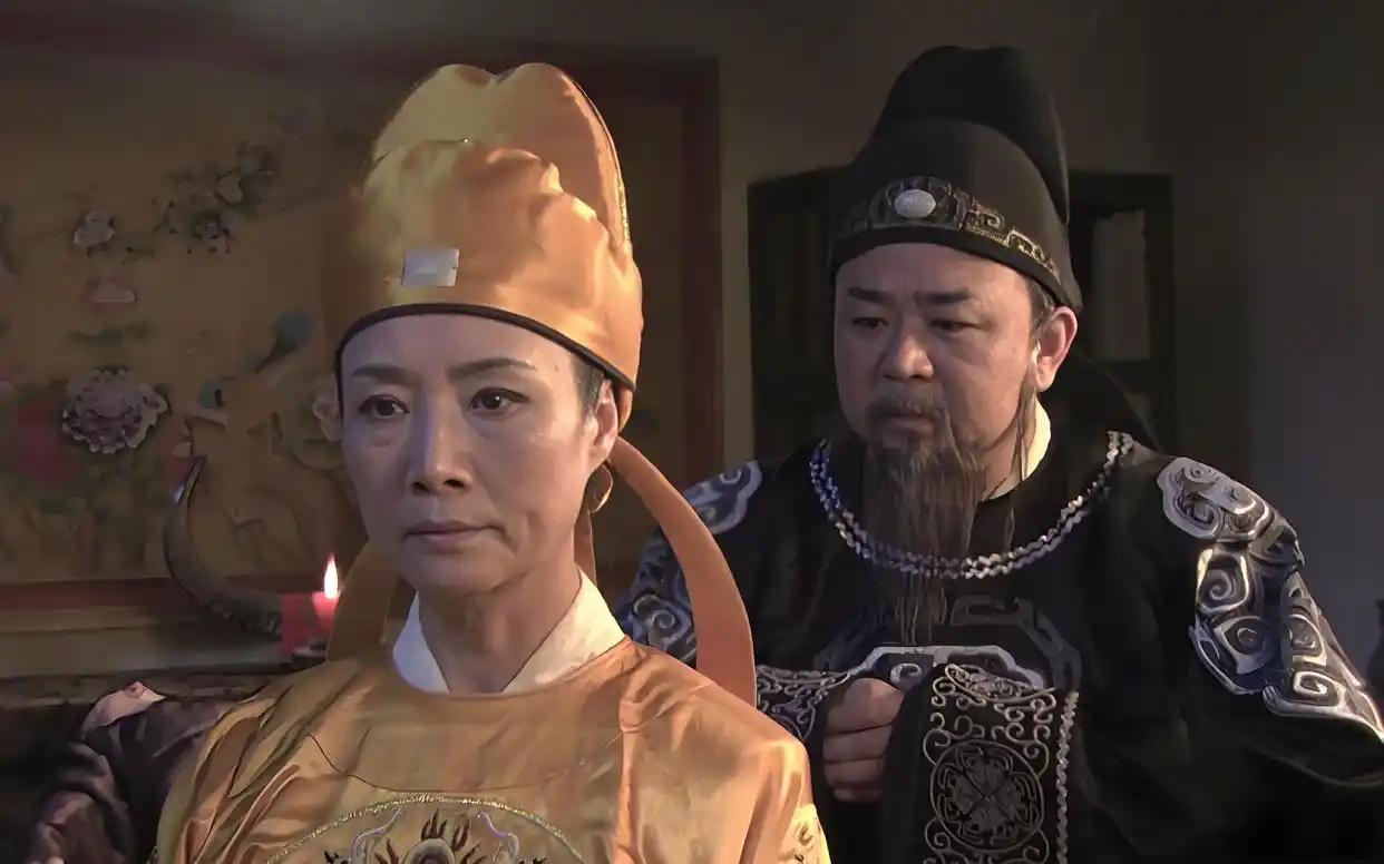 公元700年九月，洛阳。七十一岁的狄仁杰在政事堂处理完最后一份奏折，回到府邸，当
