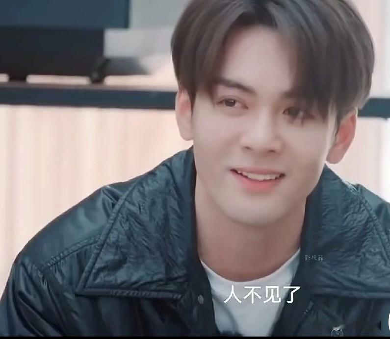 曾舜晞：喜欢她，后来人不见了，从那之后再也没见过，那你最近好吗？姜佩瑶：挺好