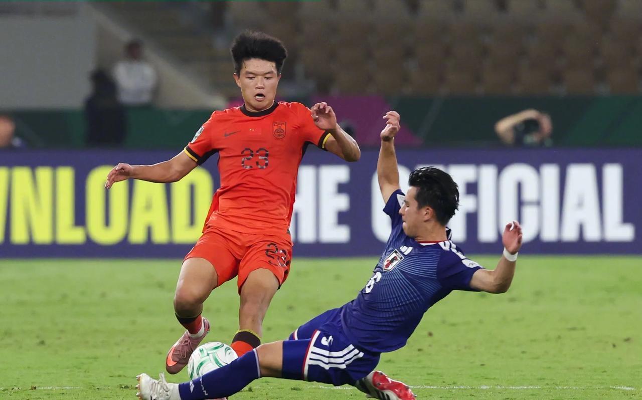 我有个朋友是做青训的，他告诉我虽然国足这次输了，但实际上捡了个大便宜！朋友说上到