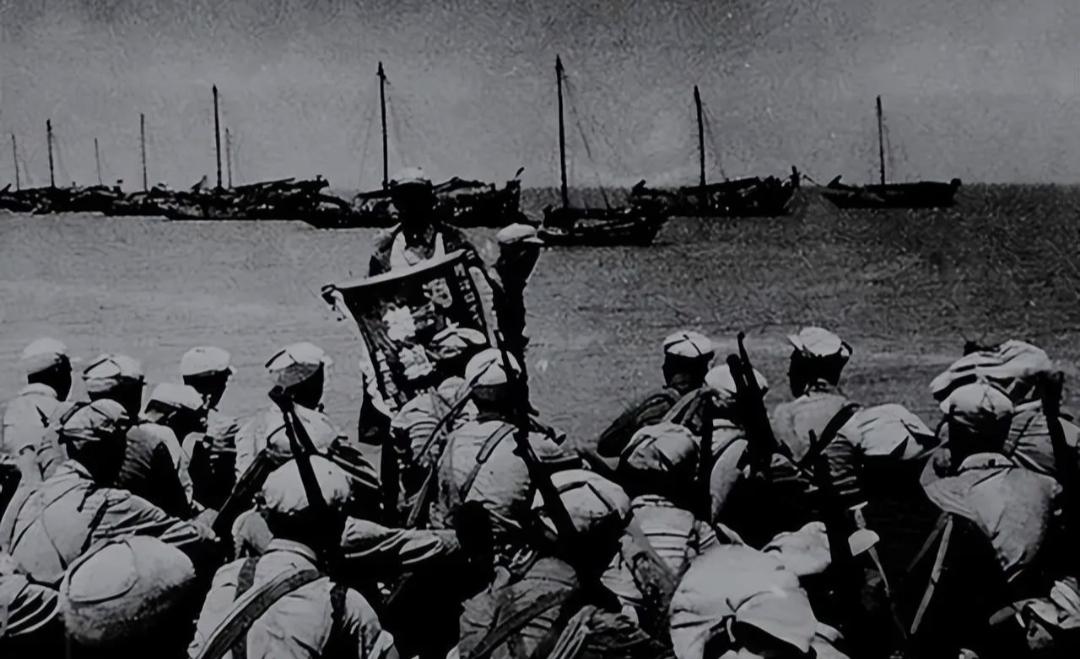 1950年2月的广州，一场决定海南岛命运的作战会议正在召开。当十五兵团提出5月底