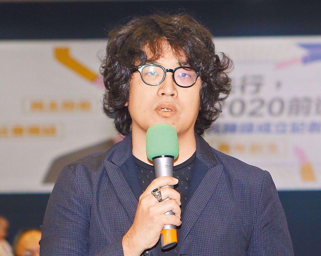 民进党“立委”沈伯洋15日透过脸书发布消息称，其母亲已于7月14日去世，终年68