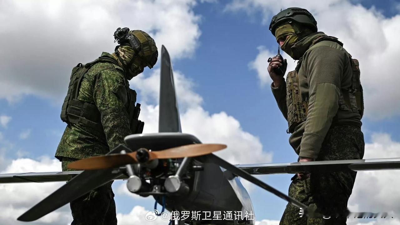问一个很尖锐的问题，2026年，俄乌战争能停止吗？如果不能，你们看到多久？如果