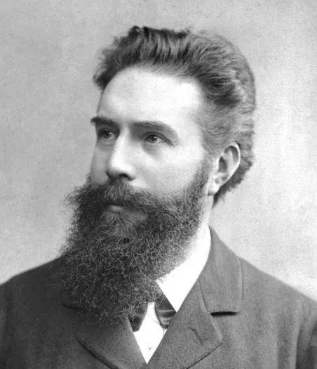 伦琴：早已看透一切的人，包括财富|11月8日昨天我们聊了居里夫人，她的成果