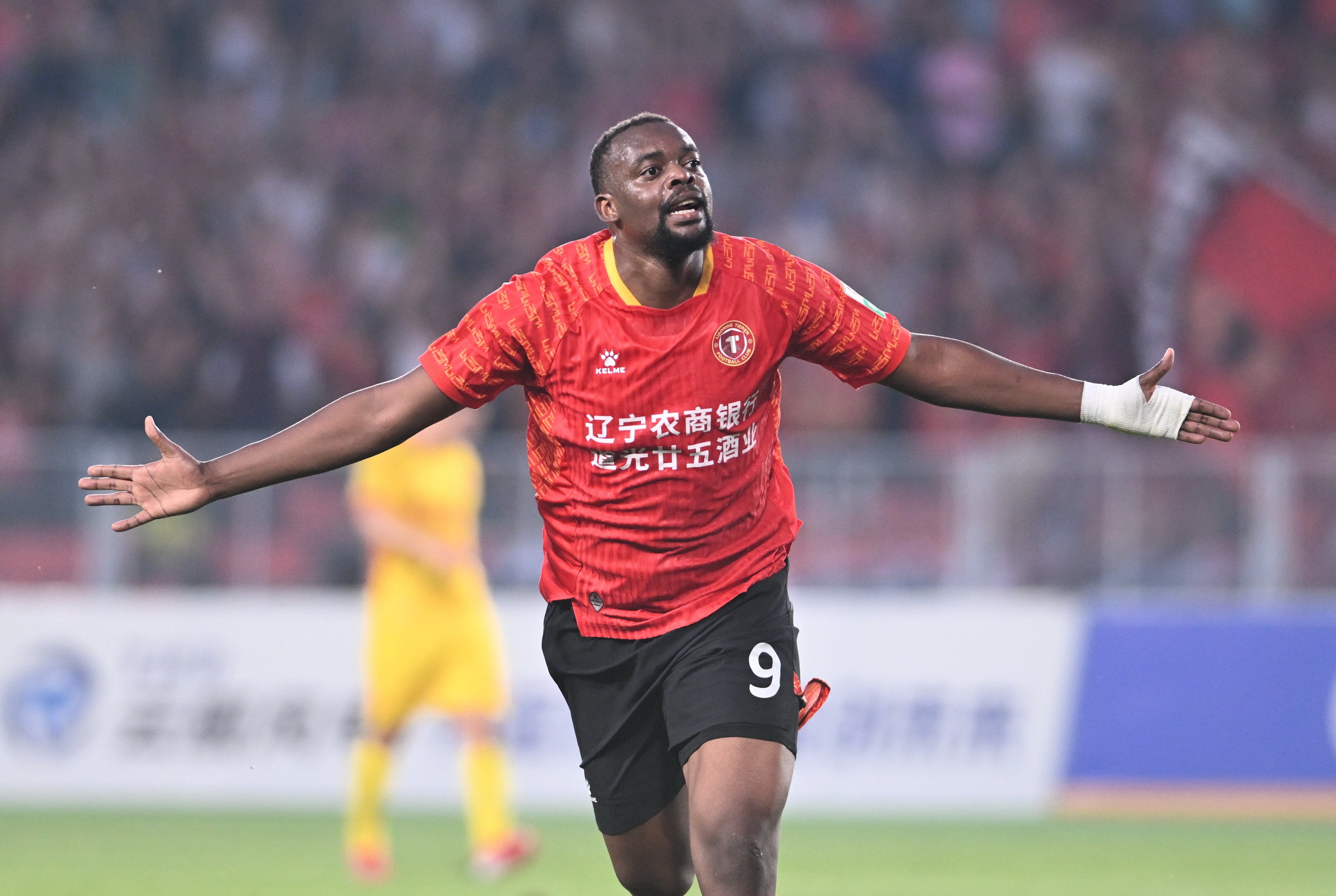 中甲身价榜: 姆本扎200万欧居首铁人前五占四席 向余望50万欧