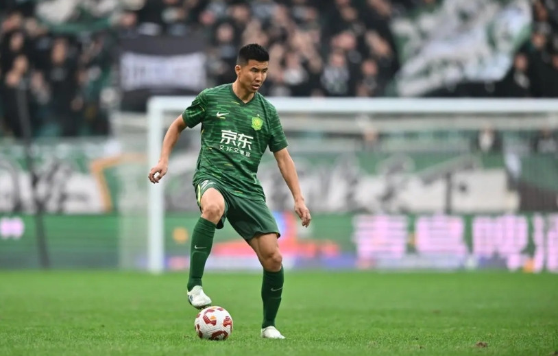 老将王刚与北京国安的合同即将到期了。从目前来看，俱乐部和他续约的可能性并不是很大