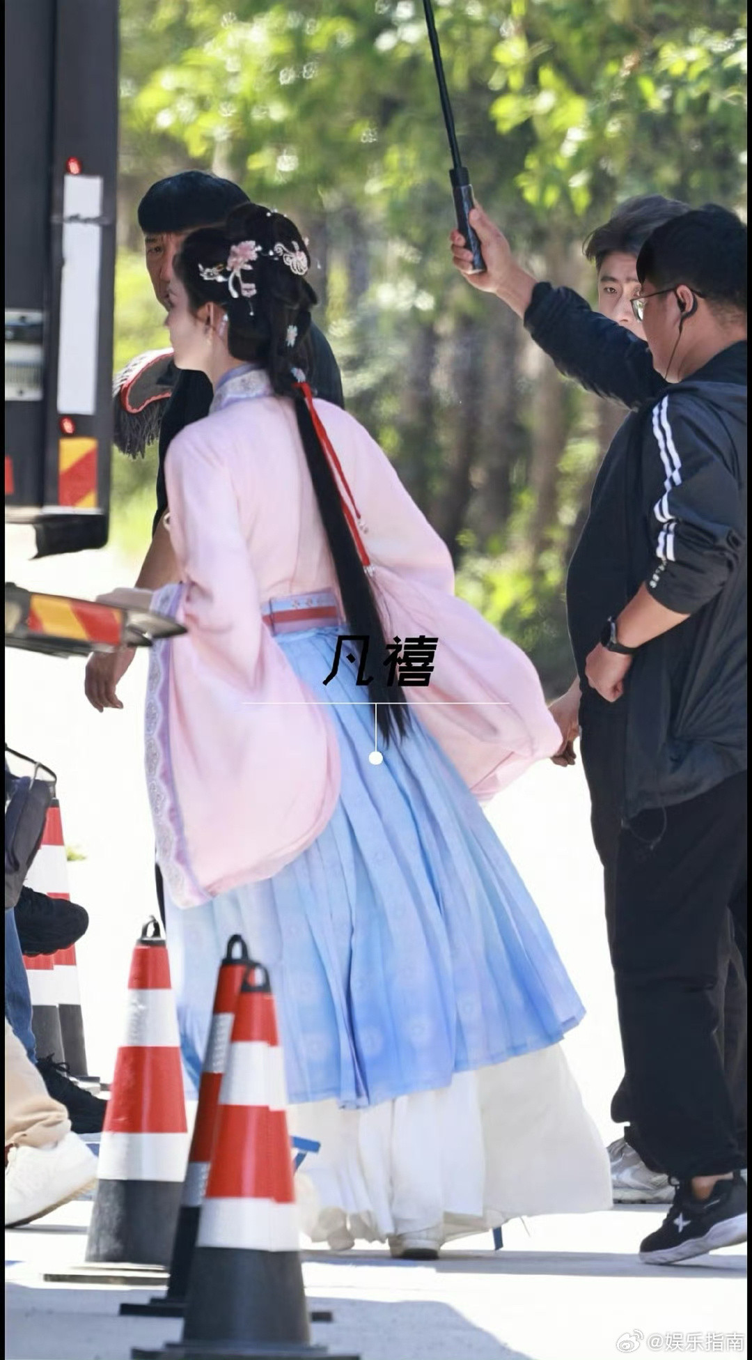 王楚然浮生造型路透，这应该是第一部使用宋仕女服的仙侠剧（奇幻剧）吧！