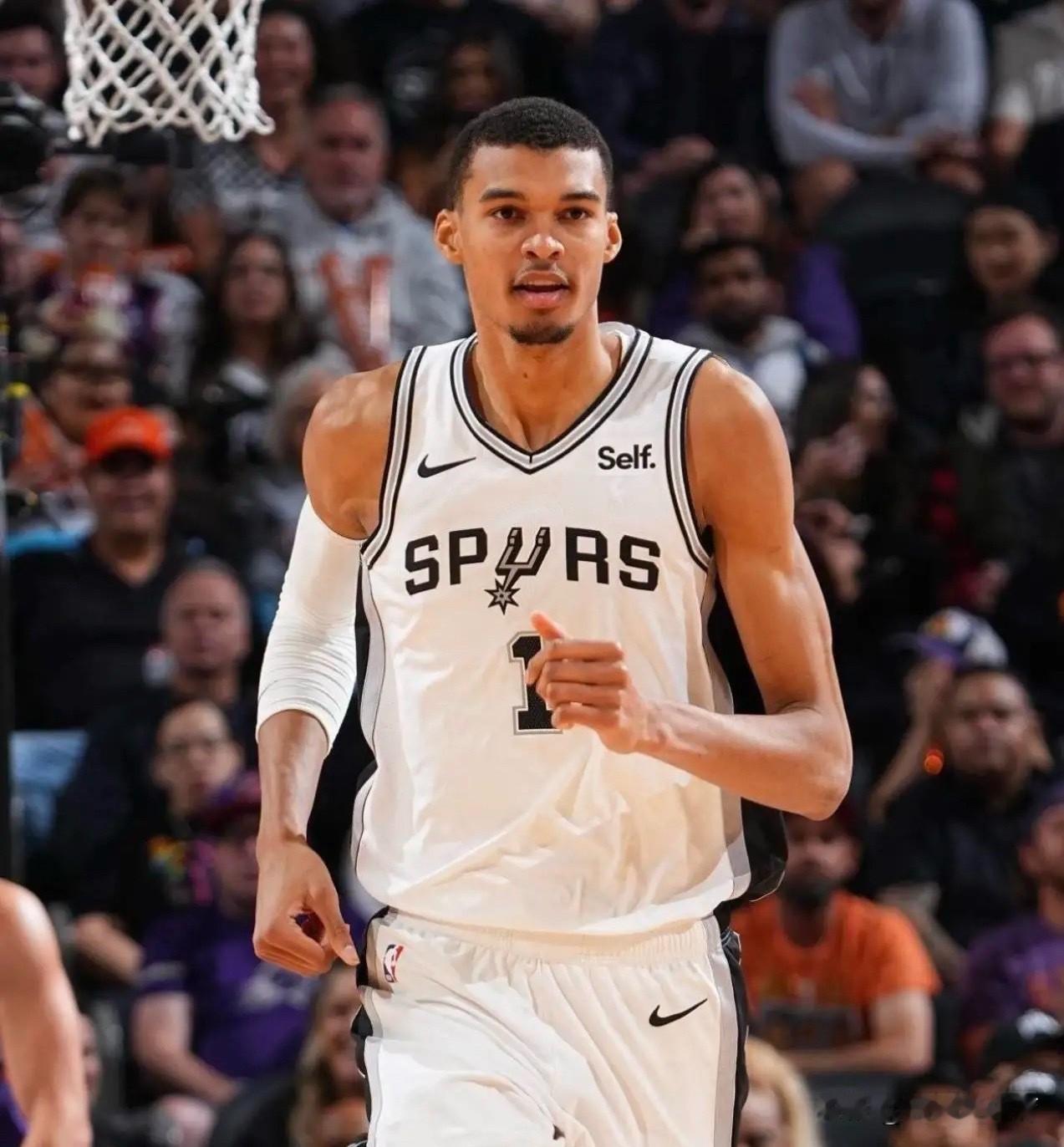 现役NBA25岁以内最具潜力的十大年轻球星！未来就看他们了！文班亚马（马刺，