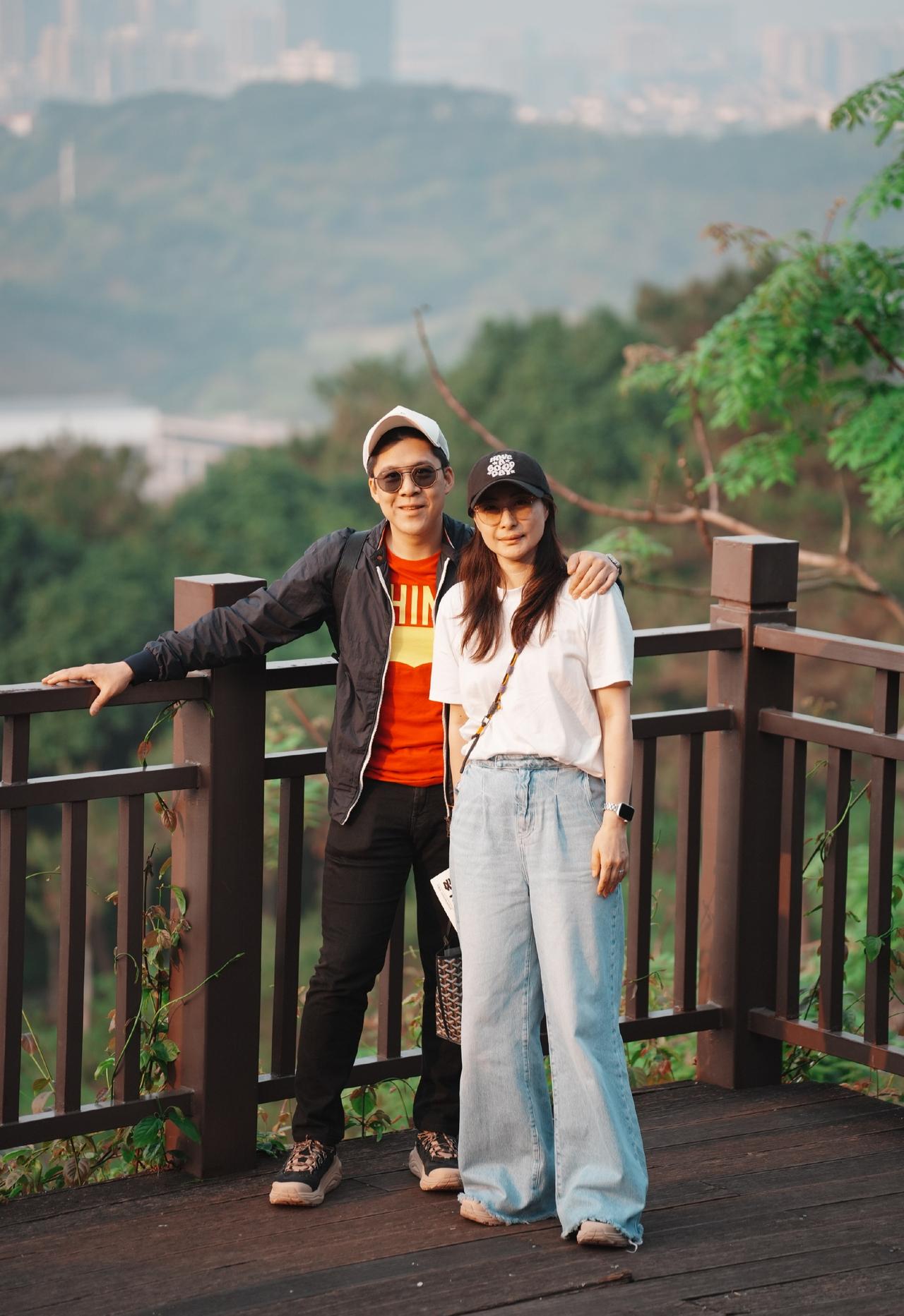 郭晶晶、霍启刚一家五口从香港乘高铁到南宁、崇左旅游！四个小时就到南宁，参观广西民