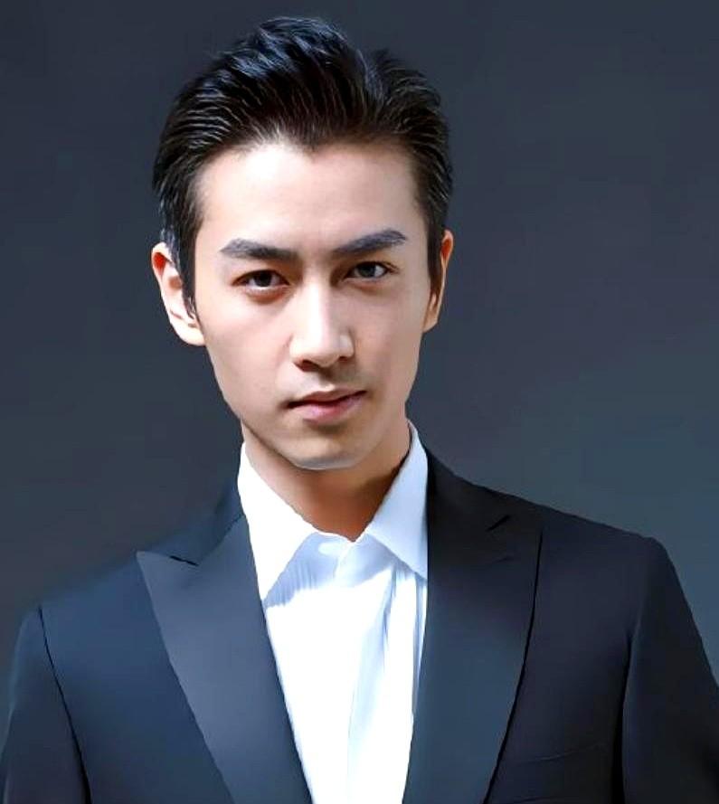 我一直有一个问题，陈晓的演技在娱乐圈究竟算什么水平。看了《大生意人》的演员名