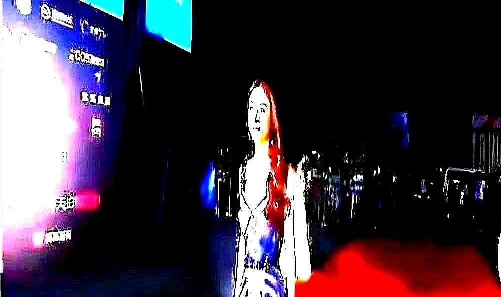 中国女演员赵丽颖出席纽约翠贝卡电影节，走红毯造型简直封神，气场全开，美到极致！