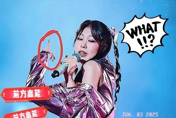 万万没想到沈女不沉默了！小沈阳的女儿在沈阳和沈春华的首场演唱会上有个小表演。