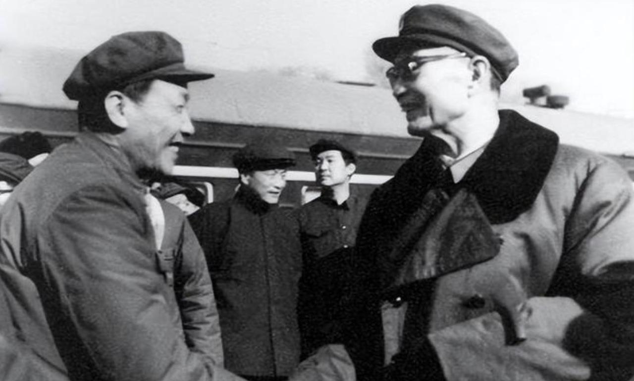 上世纪60年代，国防科委副主任张爱萍上将长期驻守在西北基地，有关部门要给他分一间