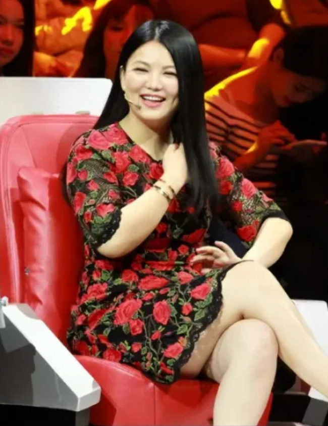 李湘说，如果不是因为她的爸爸，王诗龄可能在孕期就被弄掉了。当初怀孕后，李湘的