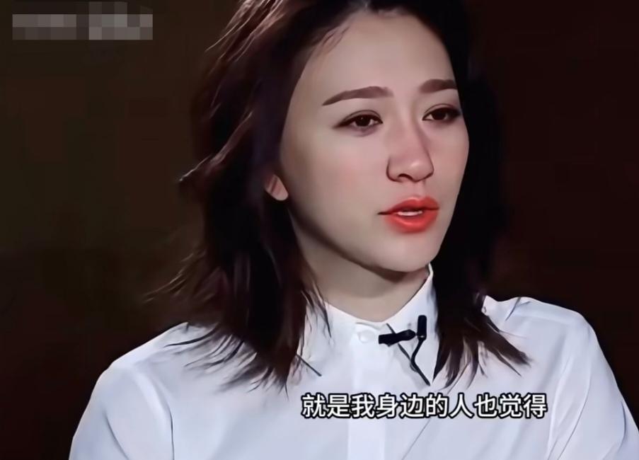李小冉:“就是我身边的人也觉得我这么多年能保持这样，跟我平时的自己的习惯有关系吧